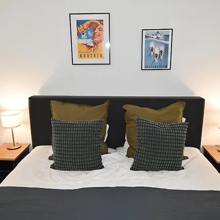 Richi S Kitz Blick 21 * Kaprun